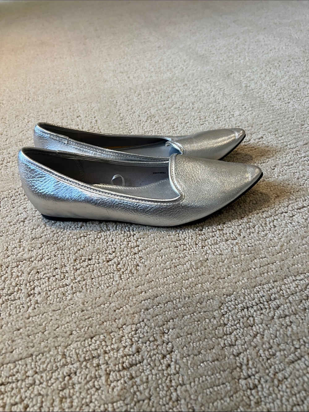 Forever 21 Metallic Silver Pointed Flats